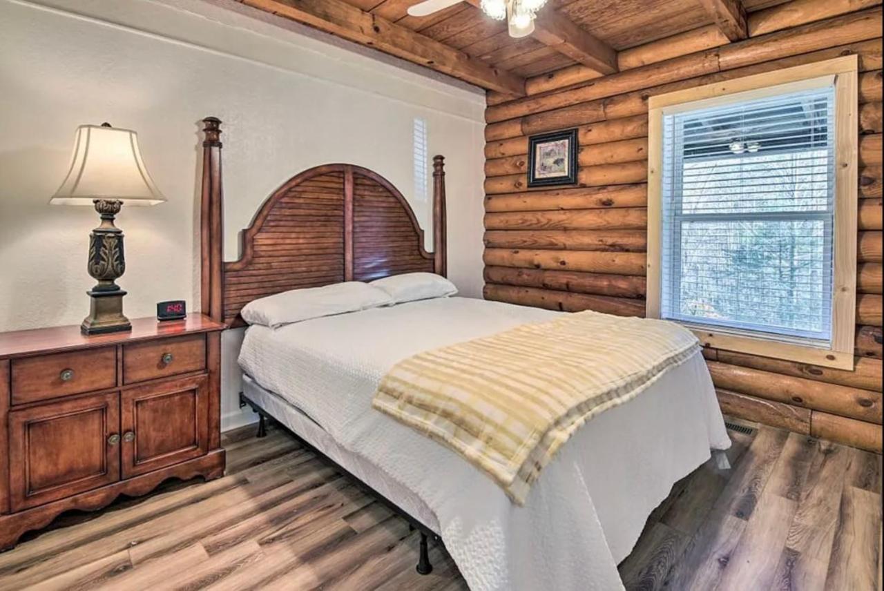Smokey Mountain Hideaway Villa Gatlinburg Exterior photo