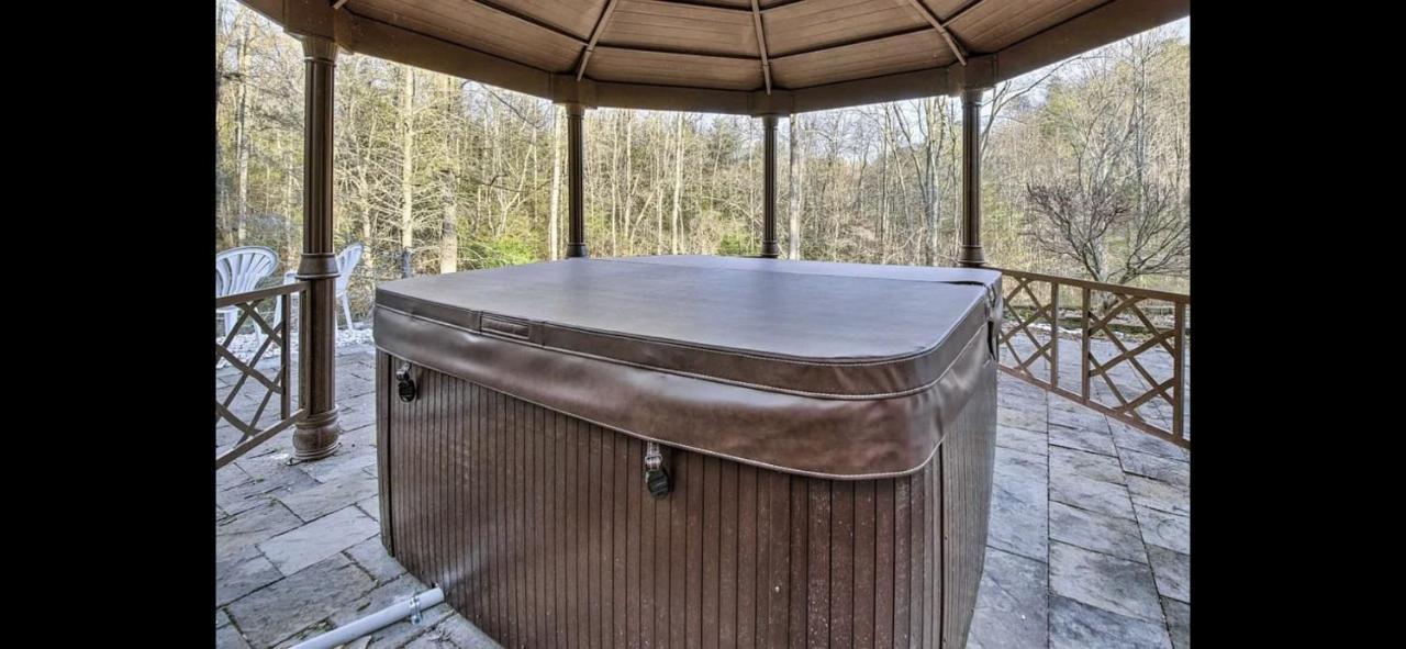 Smokey Mountain Hideaway Villa Gatlinburg Exterior photo