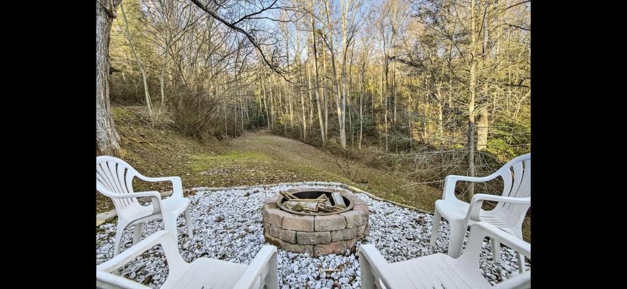 Smokey Mountain Hideaway Villa Gatlinburg Exterior photo