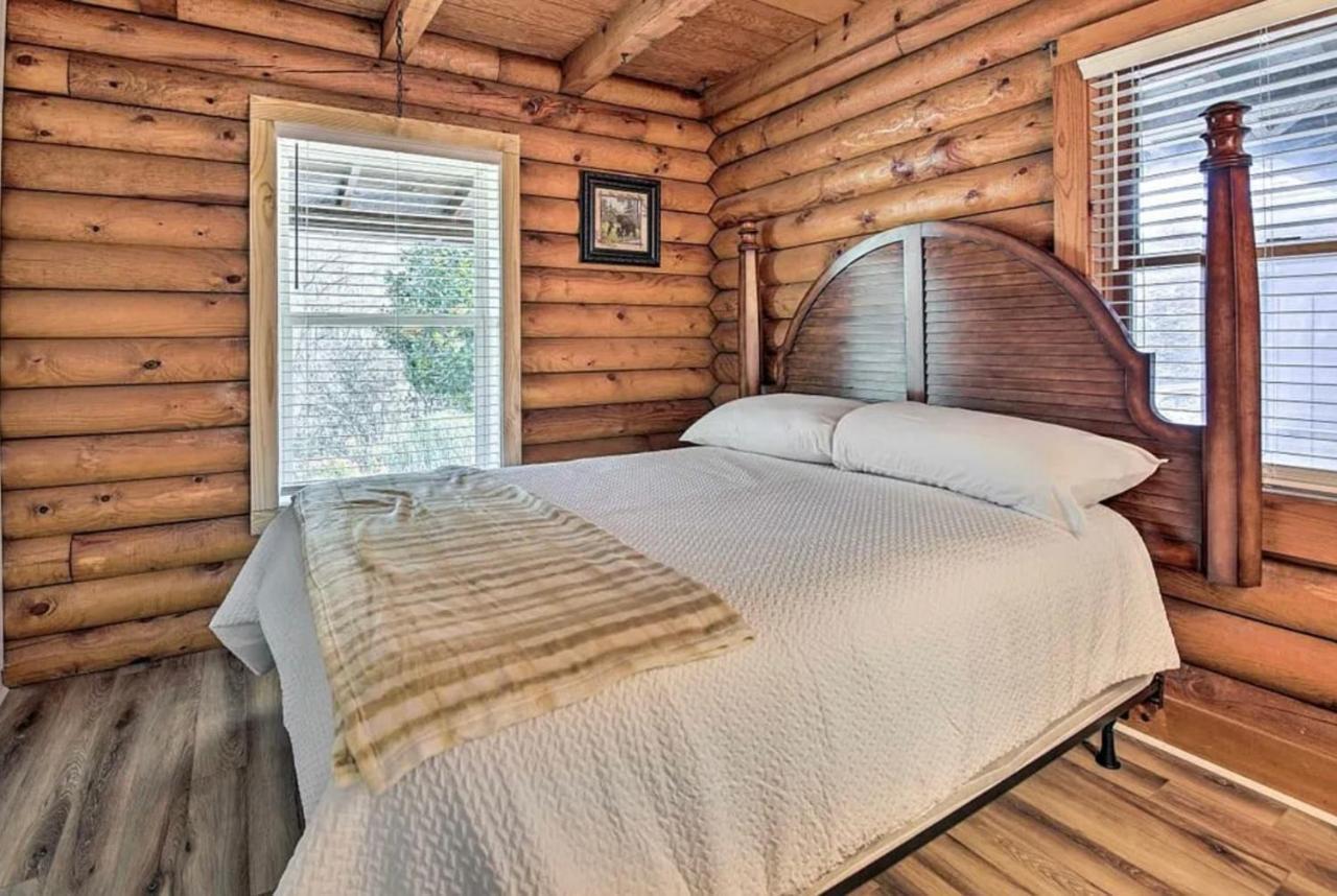 Smokey Mountain Hideaway Villa Gatlinburg Exterior photo