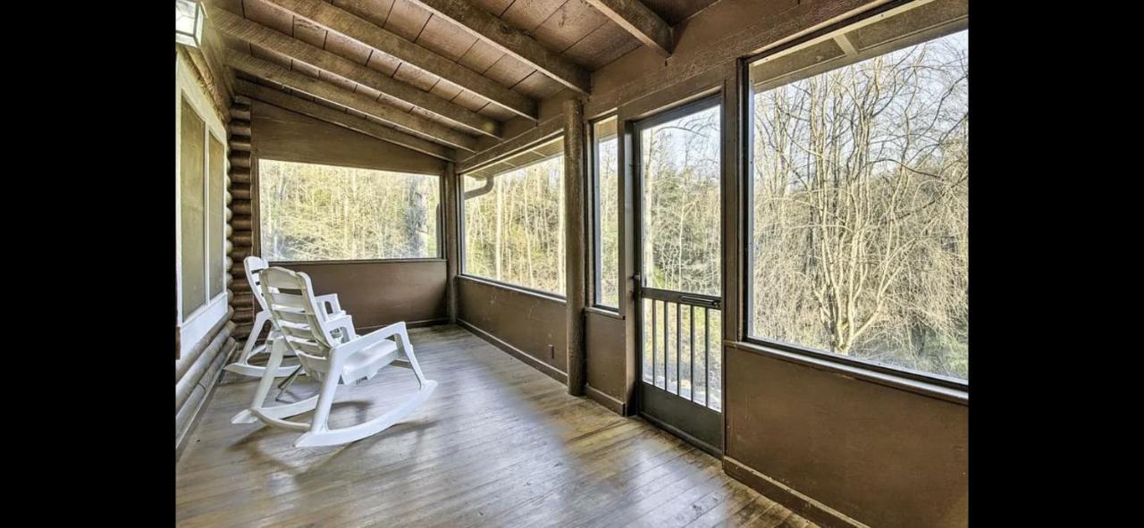 Smokey Mountain Hideaway Villa Gatlinburg Exterior photo